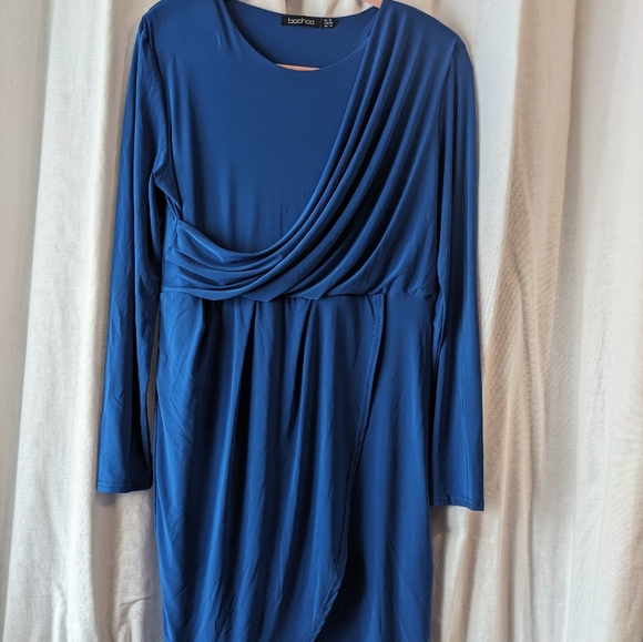 Dress - Picture 1 of 2